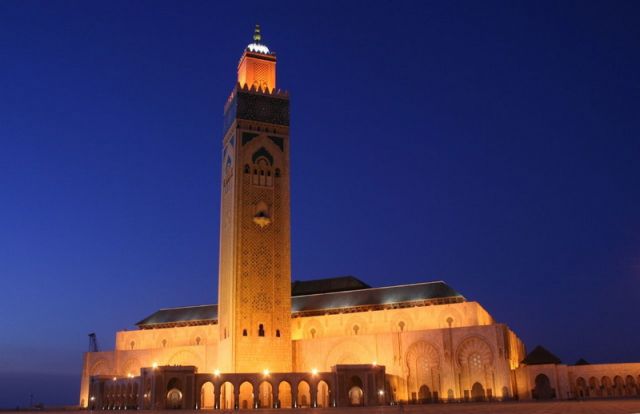 Morocco Hassan II Mosque in Casablanca (night).jpg